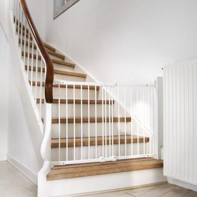 BabyDan traphek FlexiGate junior 67-105,5 cm staal BabyDan traphek FlexiGate junior 67-105,5 cm staal