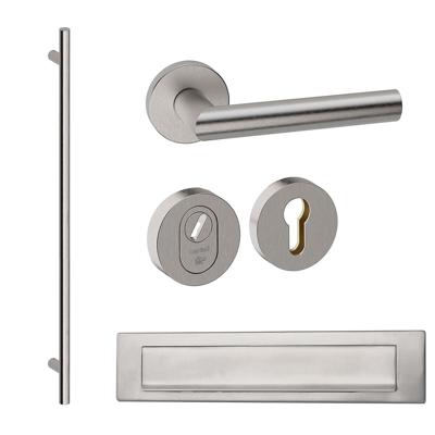 Hardbrass Voordeurset rond met XL-greep 1900mm SKG3 met kerntrekbeveiliging - RVS Hardbrass Voordeurset rond met XL-greep 1900mm SKG3 met kerntrekbeveiliging - RVS
