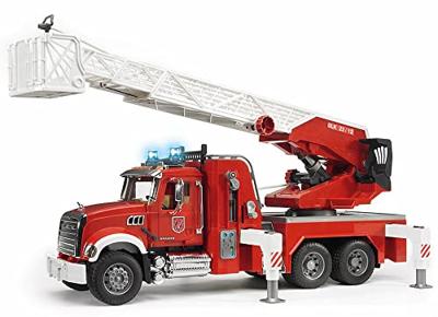 Bruder Mack Granite brandweerauto ladder en waterpomp