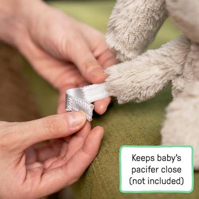 Luce notturna per bambini INGENUITY, peluche a forma di coniglio, peluche Sylvie, risponde al pianto del bambino, musicale, luminosa, rumore bianco e clip per ciuccio