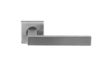 Deurklink Linea rvs basis op vierkant rozet geveerd - thumbnail