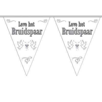 Vlaggenlijn leve het bruidspaar