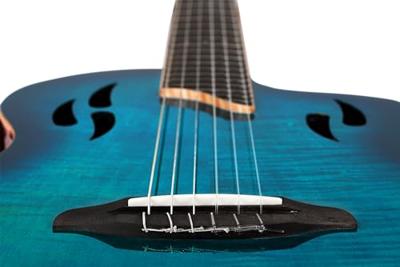 Ortega RTPDLX-FMA TourPlayer Series Deluxe Flame Maple Gloss Blue elektrisch-akoestische klassieke gitaar met gigbag