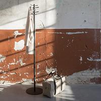 Kapstok Bob Zwart Staand - thumbnail