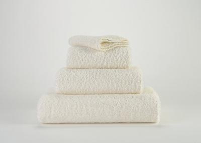 Abyss Abyss & Habidecor Super Pile 17 X 22 103 ivory