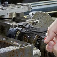 Knipex TwinGrip verstelbare grijptang | Antislip kunststof bekleed | Zwart geatramenteerd | Lengte 200 mm | Zelfbedieningskaart/blister - 82 01 200 SB - thumbnail