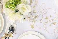 Vanille Creme Organza op Rol Gouden Bloemen (9m x 0.36m) - thumbnail