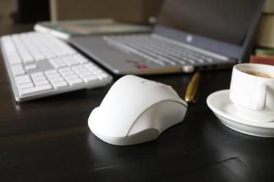 Matias M20DCW Ergonomische muis Draadloos Optisch Wit 4 Toetsen 1000 dpi, 1600 dpi Ergonomisch Matias M20DCW Ergonomische muis Draadloos Optisch Wit 4 Toetsen 1000 dpi, 1600 dpi Ergonomisch