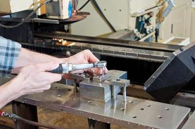 HAZET Momentsleutel 6106-1CT - Draaimomentbereik min-max: 1 - 6 Nm - Nauwkeurigheid: 4% - 1/4 inch (6,3 mm) vierkant massief - Lengte: 197 mm HAZET Momentsleutel 6106-1CT - Draaimomentbereik min-max: 1 - 6 Nm - Nauwkeurigheid: 4% - 1/4 inch (6,3 mm) vierkant massief - Lengte: 197 mm