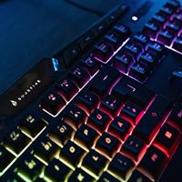 Verbatim SureFire KingPin RGB Gaming Multimedia Keyboard QWERTY Italian Gaming-toetsenbord Kabelgebonden QWERTY, Italiaans Zwart Verlicht - thumbnail