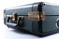 GPO Retro AMBASSADORGRE Bluetooth platenspeler met ingebouwde accu en speakers - thumbnail