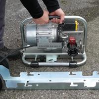 Elektrische treklier voor polyester trektouw CW 800 E inclusief trolley en spanband Runpotec - thumbnail