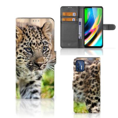 Motorola Moto G9 Plus | Telefoonhoesje | Met pasjeshouder | Baby Luipaard