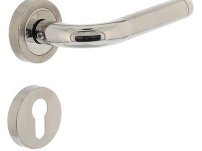 Deurkruk Agatha met geveerde rozet met profielcilindergat plaatjes ATP RVS