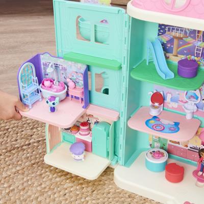 Gabby and the Magic House - Playset Deluxe The Navy Badkamer - 1 Figurine + Accessoires