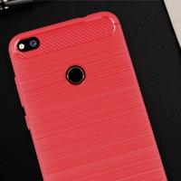 Huawei P8 Lite (2017) Geborsteld koolstofvezel structuur schokbestendig beschermend TPU hoesje (rood) - thumbnail