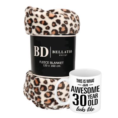 Cadeau verjaardag 30 jaar vrouw set - Fleece plaid/deken luipaard print met Awesome 30 year mok - Cadeau verjaardag 30 jaar vrouw set - Fleece plaid/deken luipaard print met Awesome 30 year mok -
