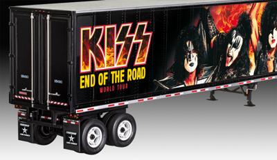 Revell 1/32 Kiss End of the road Worldtour Truck + Trailer - Gift Set Revell 1/32 Kiss End of the road Worldtour Truck + Trailer - Gift Set