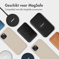 Accezz Liquid Silicone Backcover met MagSafe voor Samsung Galaxy S24 FE Telefoonhoesje Grijs - thumbnail