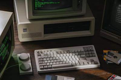 8BitDo Retro Mechanical Keyboard M Edition 8BitDo Retro Mechanical Keyboard M Edition