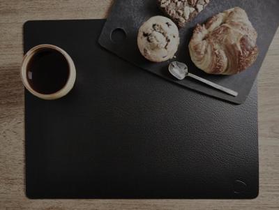 LIND DNA - Dinner Mat Square - Placemat 35x45cm Bull Red