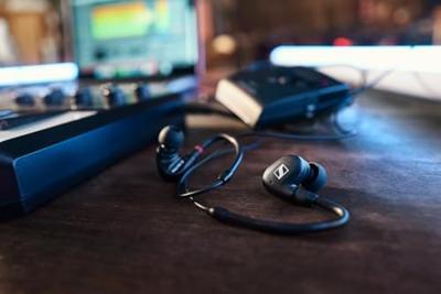 Sennheiser IE 100 PRO Black live in-ear monitors