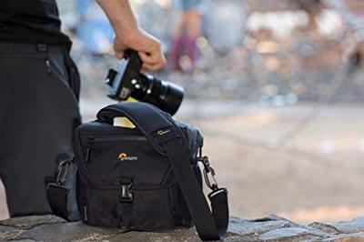 Lowepro Nova 140 AW II zwart