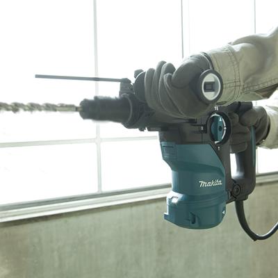 Makita HR3012FCJ Combihamer SDS-Plus 3,9J + snelwisselboorkop 1050W in Mbox Makita HR3012FCJ Combihamer SDS-Plus 3,9J + snelwisselboorkop 1050W in Mbox