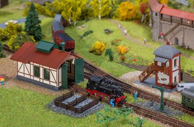 Faller 222108 N Lokaalbaan-locomotiefloods met blokpost