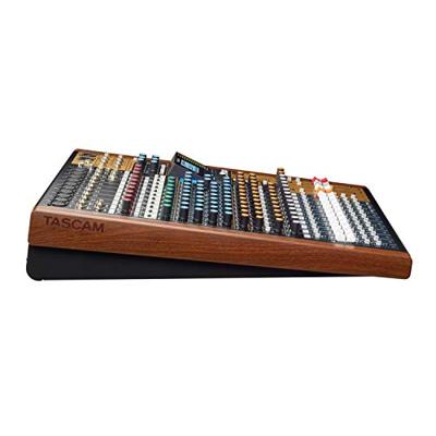Tascam Model 16 16-kanaals mengpaneel - thumbnail
