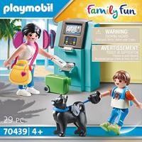 Playmobil® Family Fun 70439 vakantiegangers met geldautomaat - thumbnail