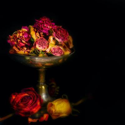 Schilderij - Rozen stilleven, rood, geel, zwart , 3 maten , Premium Print