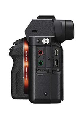 Sony Alpha 7 II | Full-Frame spiegelloze camera met Zeiss 24-70 mm f/4.0 zoomlens (24,3 Megapixels, snelle hybride autofocus, 5-assige in-body optische beeldstabilisatie, XAVC S-formaat opname)