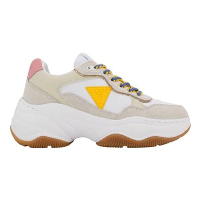 Guess Runner Happy Sneakers Dames Beige/Wit - Maat 39 - Kleur: BeigeWit | Soccerfanshop Guess Runner Happy Sneakers Dames Beige/Wit - Maat 39 - Kleur: BeigeWit | Soccerfanshop