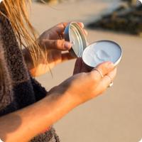 Suntribe Zonnebrandcrème - gezicht & sport - spf 30 - original white - 45 gr - thumbnail