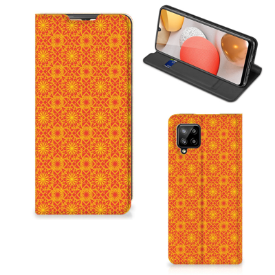 Samsung Galaxy A42 | Hoesje met Magneet | Batik Oranje Samsung Galaxy A42 | Hoesje met Magneet | Batik Oranje