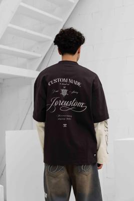 Jorcustom Handscript Double Layered Longsleeve T-Shirt Heren Bruin/Beige - Maat S - Kleur: BeigeBruin | Soccerfanshop Jorcustom Handscript Double Layered Longsleeve T-Shirt Heren Bruin/Beige - Maat S - Kleur: BeigeBruin | Soccerfanshop
