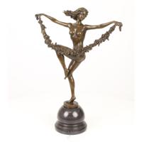 EEN BRONZEN BEELD VAN EEN BLOEMEN-DANSERES - thumbnail
