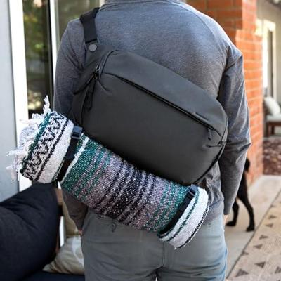 Peak Design Everyday sling 10L V3 - black Peak Design Everyday sling 10L V3 - black