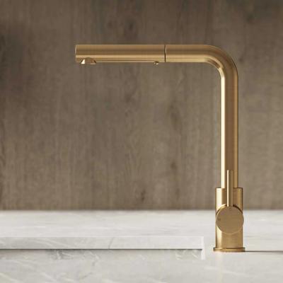 Hotbath Fellow Keukenmengkraan - draaibare uitloop - uittrekbare handdouche - geborsteld messing PVD FKM15BBP Hotbath Fellow Keukenmengkraan - draaibare uitloop - uittrekbare handdouche - geborsteld messing PVD FKM15BBP