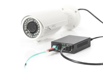 DIGITUS Media Converter - SFP Port - Gbit Ethernet - RJ45 / SFP 1000Base-LX - Met PoE-injector - Zwart