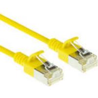 ACT Gele 1,5 meter LSZH U/FTP CAT6A datacenter slimline patchkabel snagless met RJ45 connectoren - thumbnail