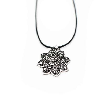 Ohm Mandala Ketting Tibetaans - Zilverkleurig