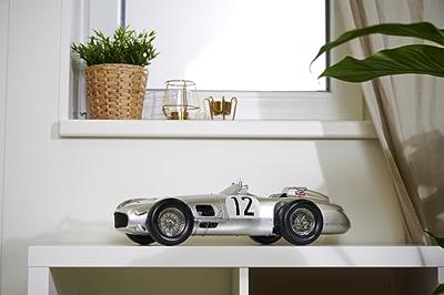 IXO Collection - 1/8 Mercedes Benz W196 NR. 8 (Juan Manuel Fangio)