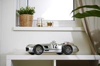 IXO Collection - 1/8 Mercedes Benz W196 NR. 8 (Juan Manuel Fangio) - thumbnail