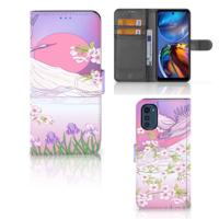 Motorola Moto E32 | Moto E32s | Telefoonhoesje | Met pasjeshouder | Bird Flying - thumbnail