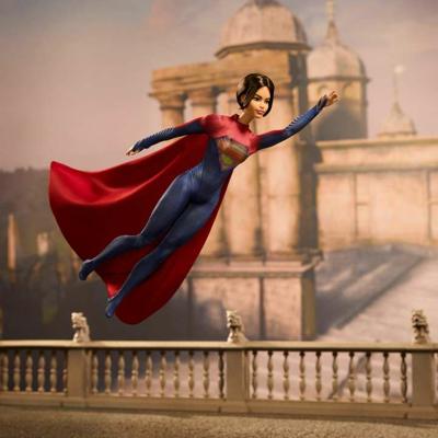 Barbie Supergirl Collectible Fashion Doll uit The Flash Movie draagt rood en blauw pak met cape, inclusief poppenstandaard (exclusief Amazon)