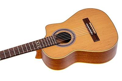 Ortega RQ39 Requinto Series Pro Natural 1/2-formaat klassieke gitaar met gigbag