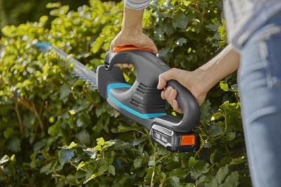 GARDENA Accuheggenschaar EasyCut 40/18V P4A Gebruiksklare set GARDENA Accuheggenschaar EasyCut 40/18V P4A Gebruiksklare set