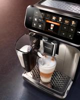 Philips EP5447/90 Volautomatische espressomachines uit de 5400-serie - thumbnail